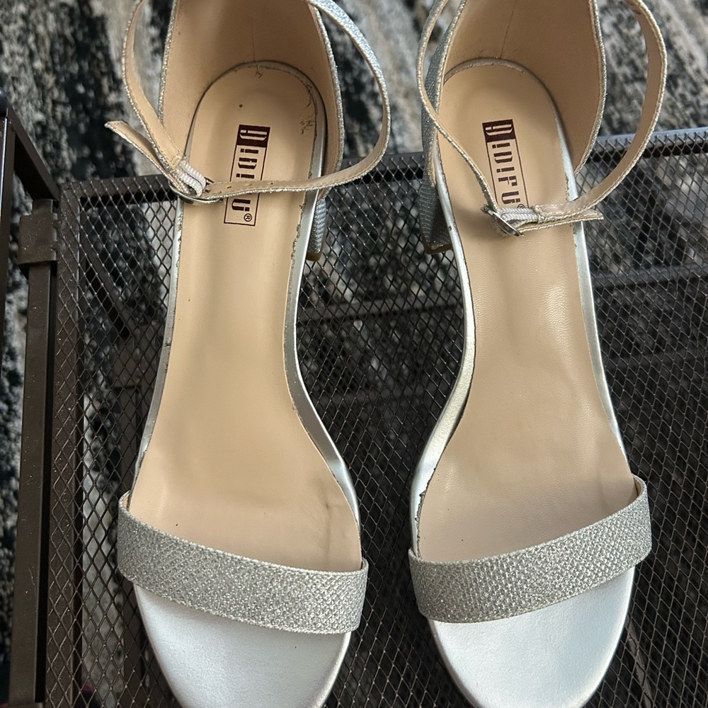 IDIFU Women's Low Block Heels Chunky Sandals Ankle Strap Wedding Dress Pump